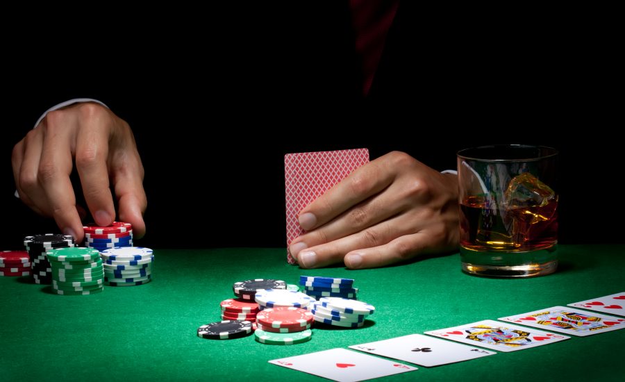 Get high scores in playing online poker with ease