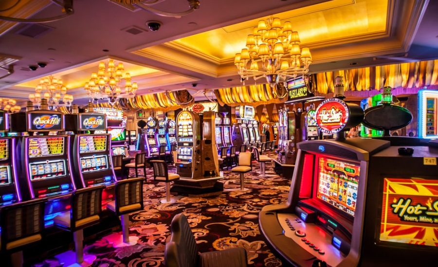 Why People Play Free Online Slot Machine Games?